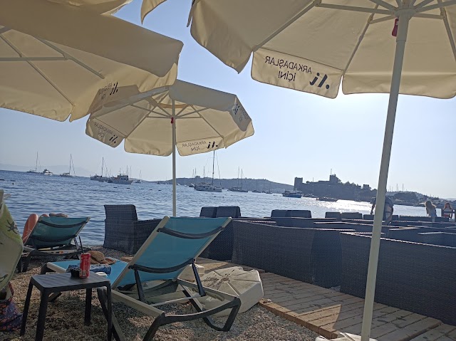 Arkadaşlar İçin Bar fotoğrafı