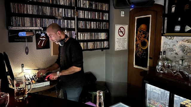 Adamik Bar fotoğrafı