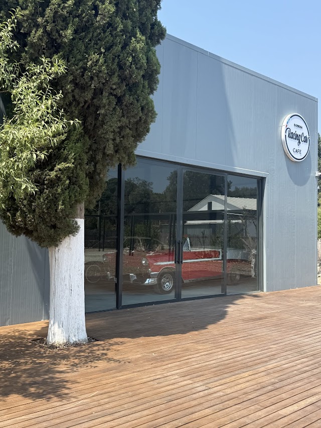  Racing Car Cafe fotoğrafı