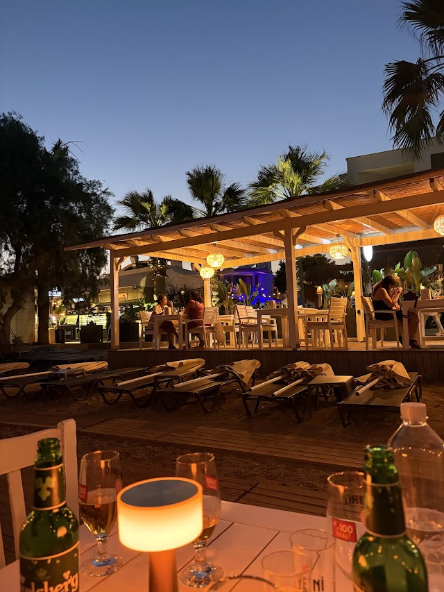  Rokka Beach & Restaurant fotoğrafı