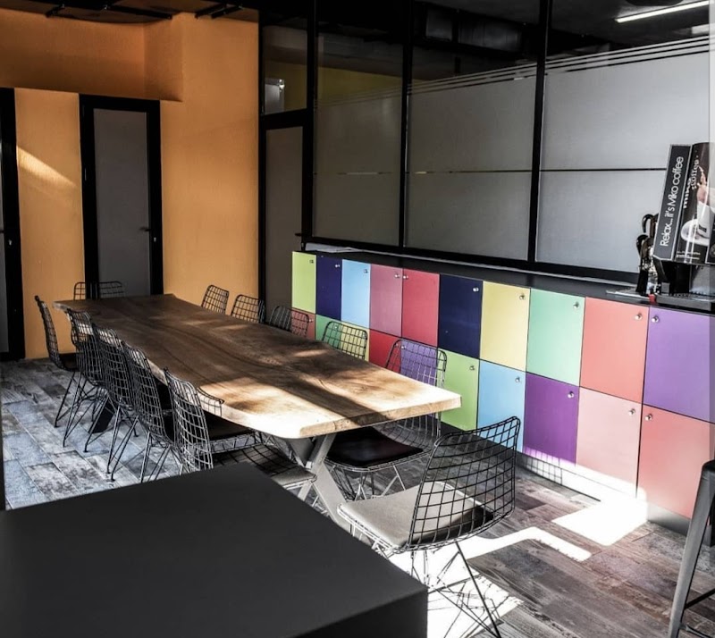 B-GYM SPOR SALONU fotoğrafı