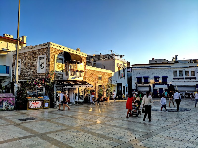 Kültür Meydanı (PTT karşısı) fotoğrafı