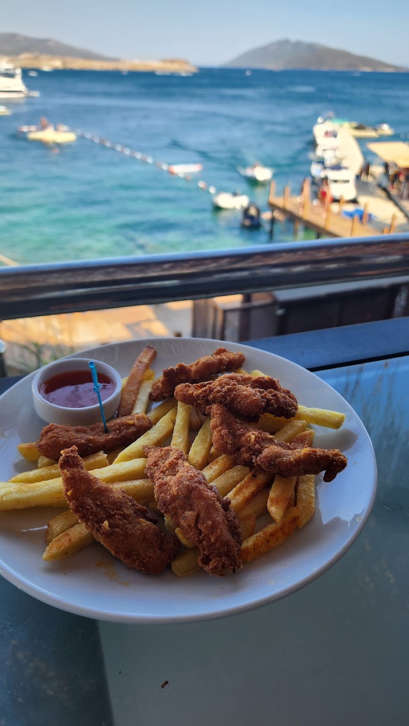 Aura Beach fotoğrafı