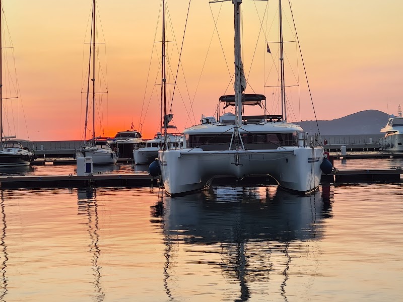 Marina Yacht Club Güllük fotoğrafı