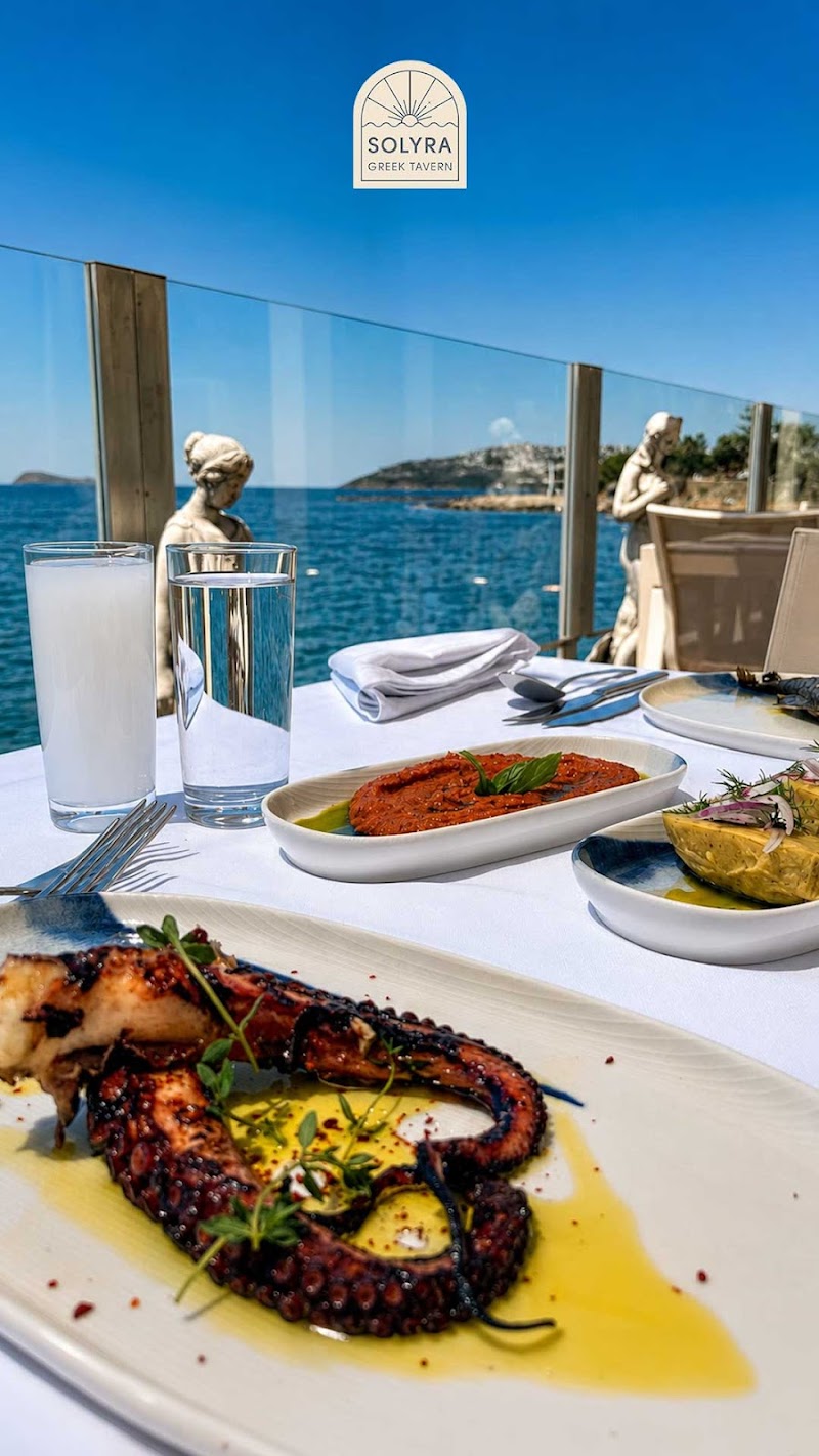Solyra Greek Tavern fotoğrafı