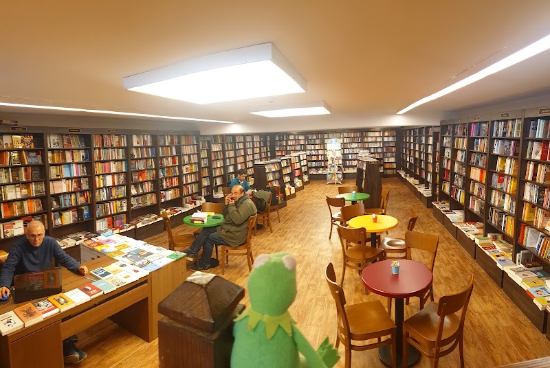 İLE Kitabevi &Kafe fotoğrafı